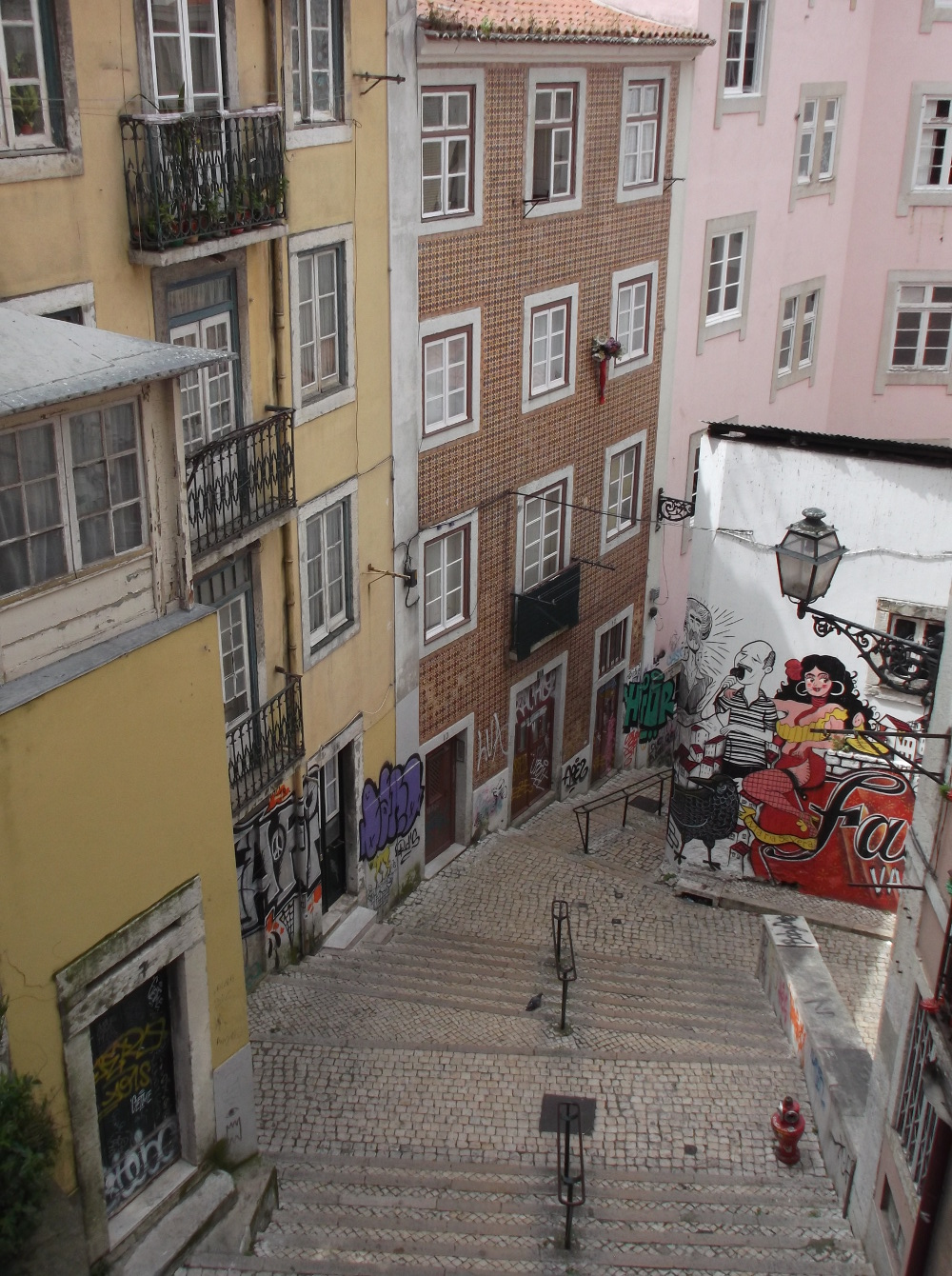 Treppenabgang in Lissabon 