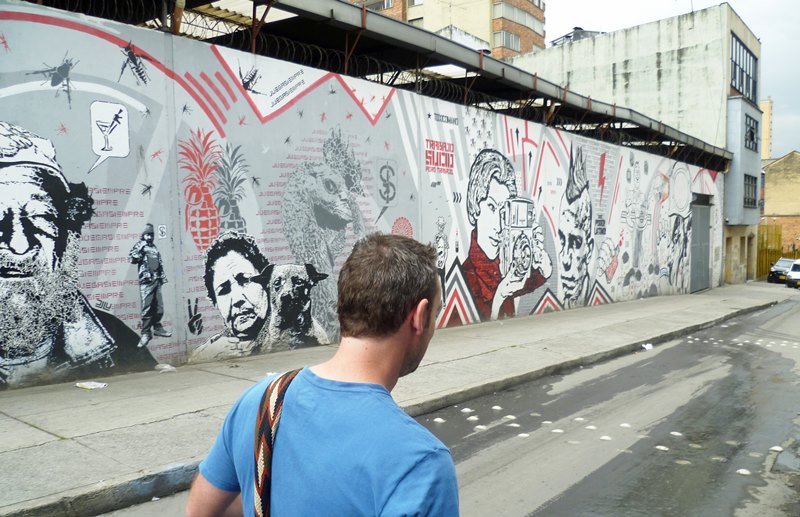 Spaziergang vorbei an Wänden, die Geschichten erzählen - Graffiti in Bogotá