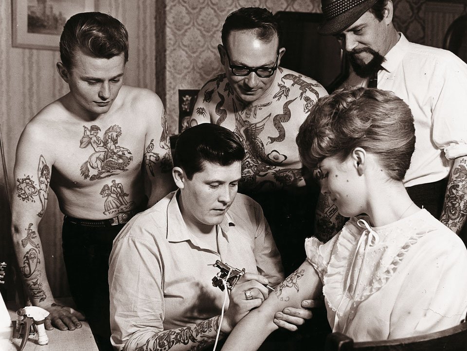 Ron Ackers at Work, Bristol, Great Britain, 1950s - Copyright: The Amsterdam Tattoo Museum, Amsterdam