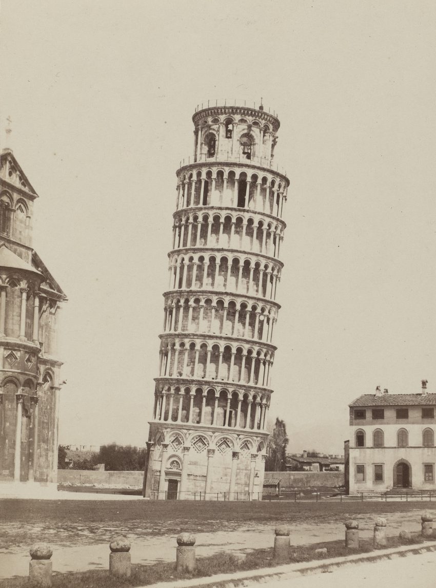 Enrico Van Lint (1808–1884) Pisa: Schiefer Turm um 1855 Albuminpapier auf Karton 14,5 x 10,9 cm Städel Museum, Frankfurt am Main Foto: Städel Museum, Frankfurt am Main